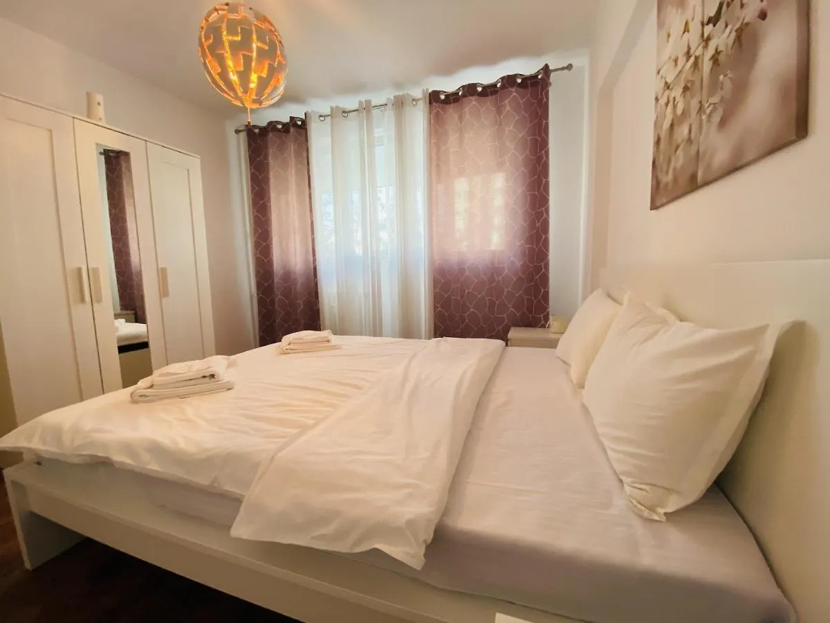 Giulia Apartment Bucharest Romania